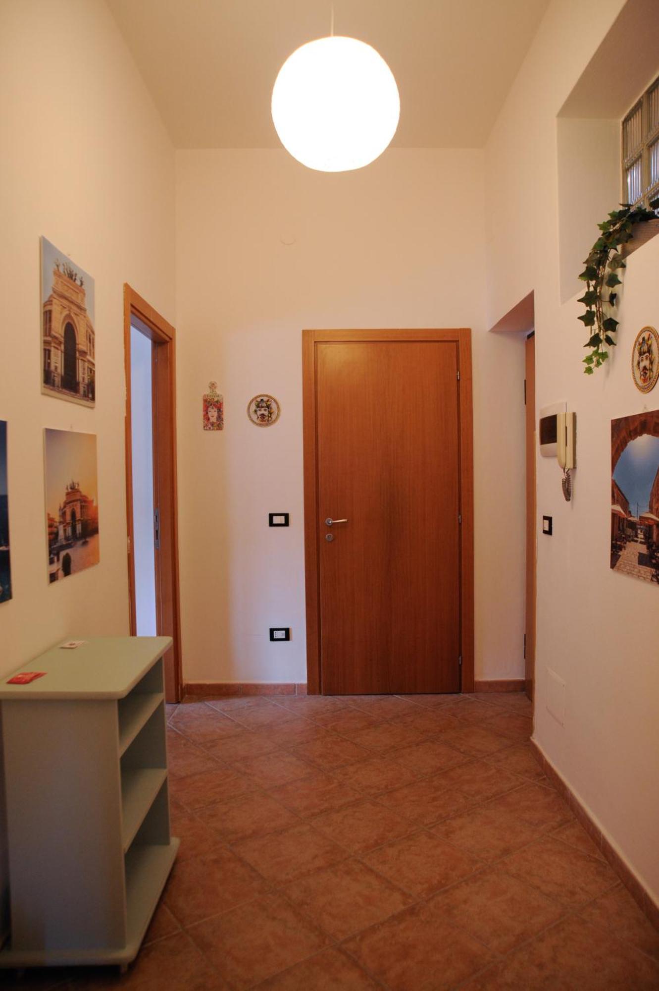 Le Finestre Su Ballaro Palermo Exterior photo